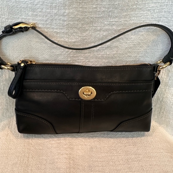 Coach mini purse - Picture 2 of 6